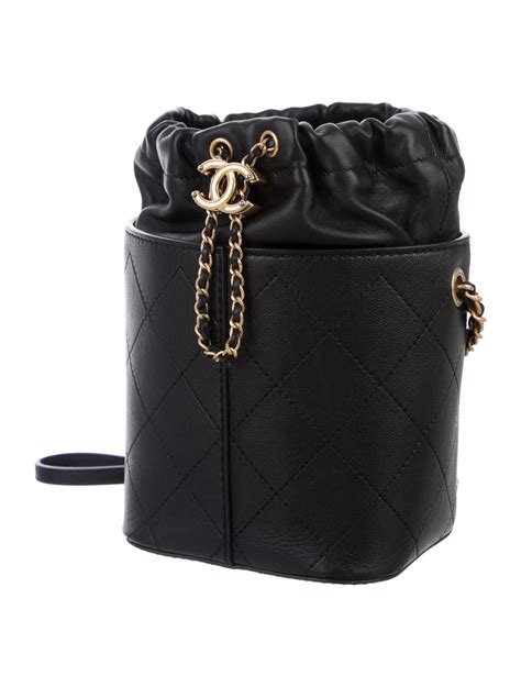 chanel bucket bag 2021